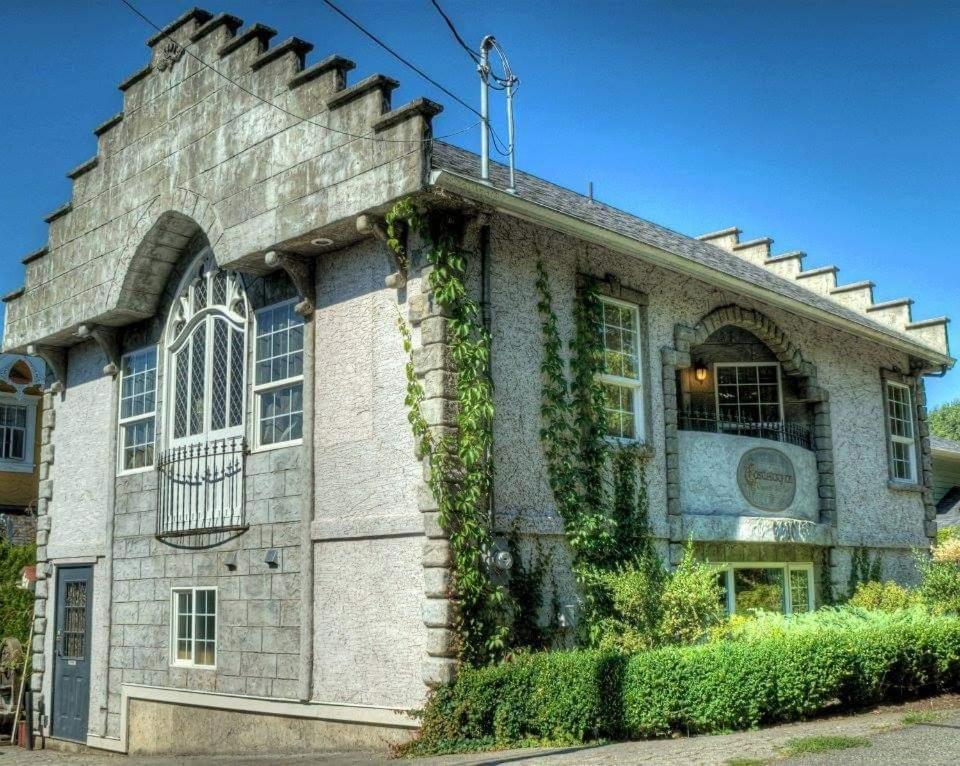 The Castle Villa Chemainus Exterior foto
